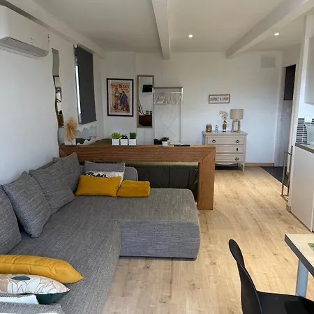 Avec Terrasse Privee * Maraussan